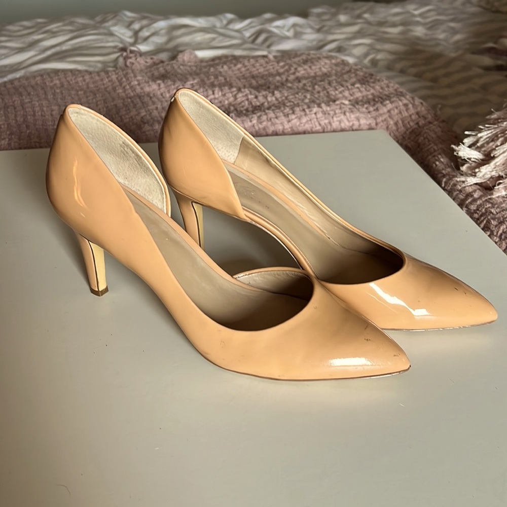 Lord & Taylor Beige Patent Heels